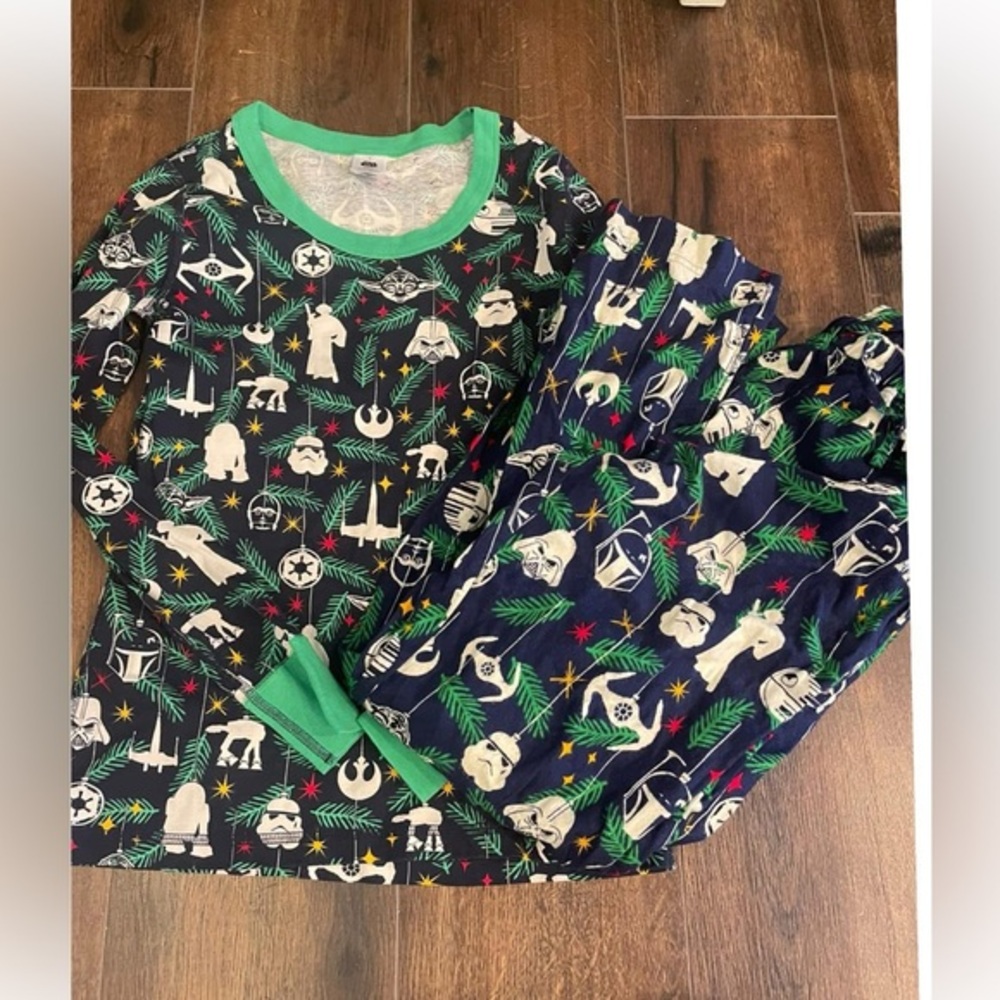 Hanna andersson men’s adult small Star Wars Christmas pajamas